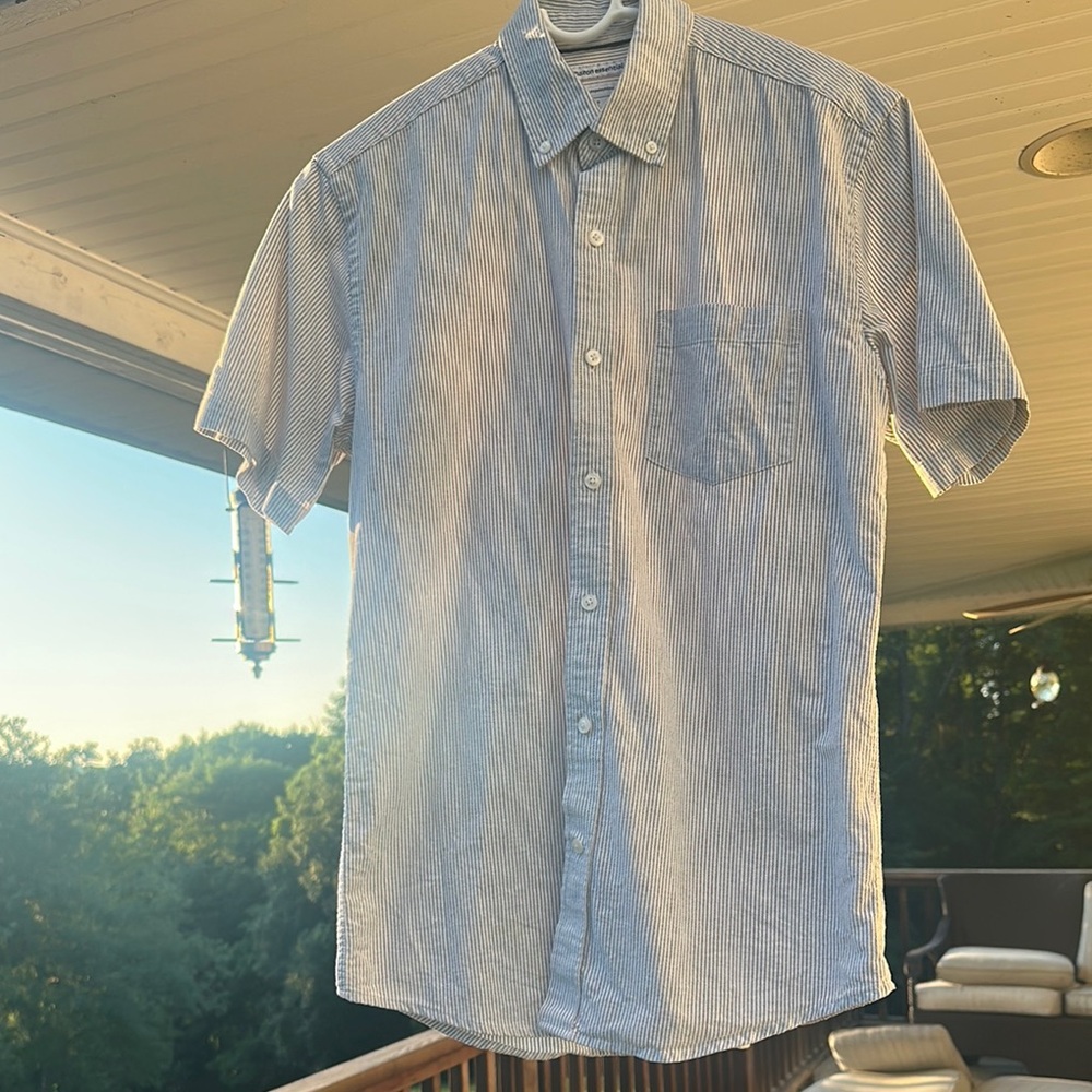 Amazon Essentials Blue and White Linen Casual Button Down Shirt